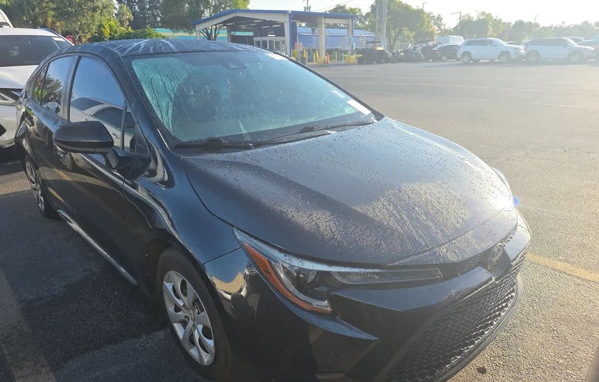 2021 TOYOTA COROLLA LE 3