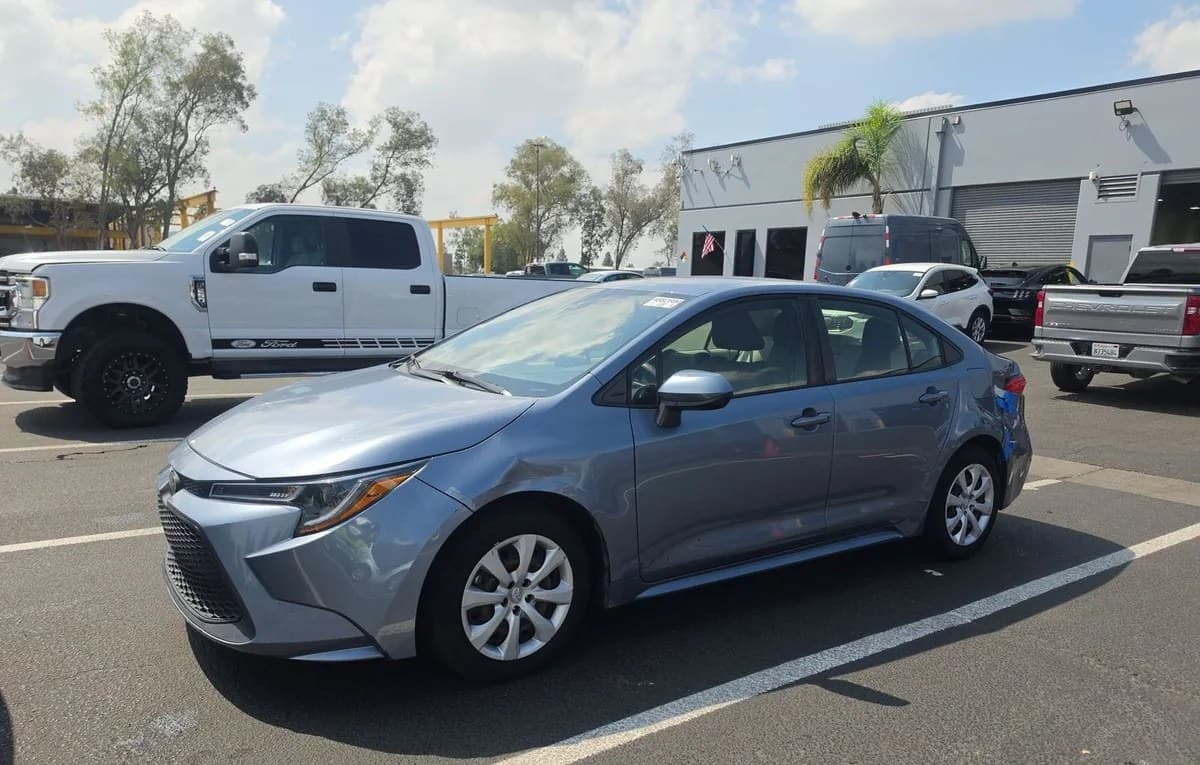 2022 TOYOTA COROLLA LE 2