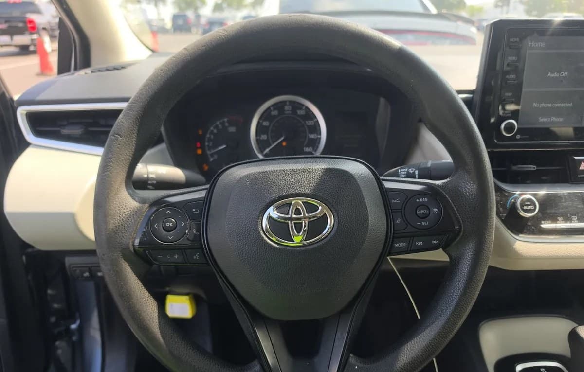 2022 TOYOTA COROLLA LE 7