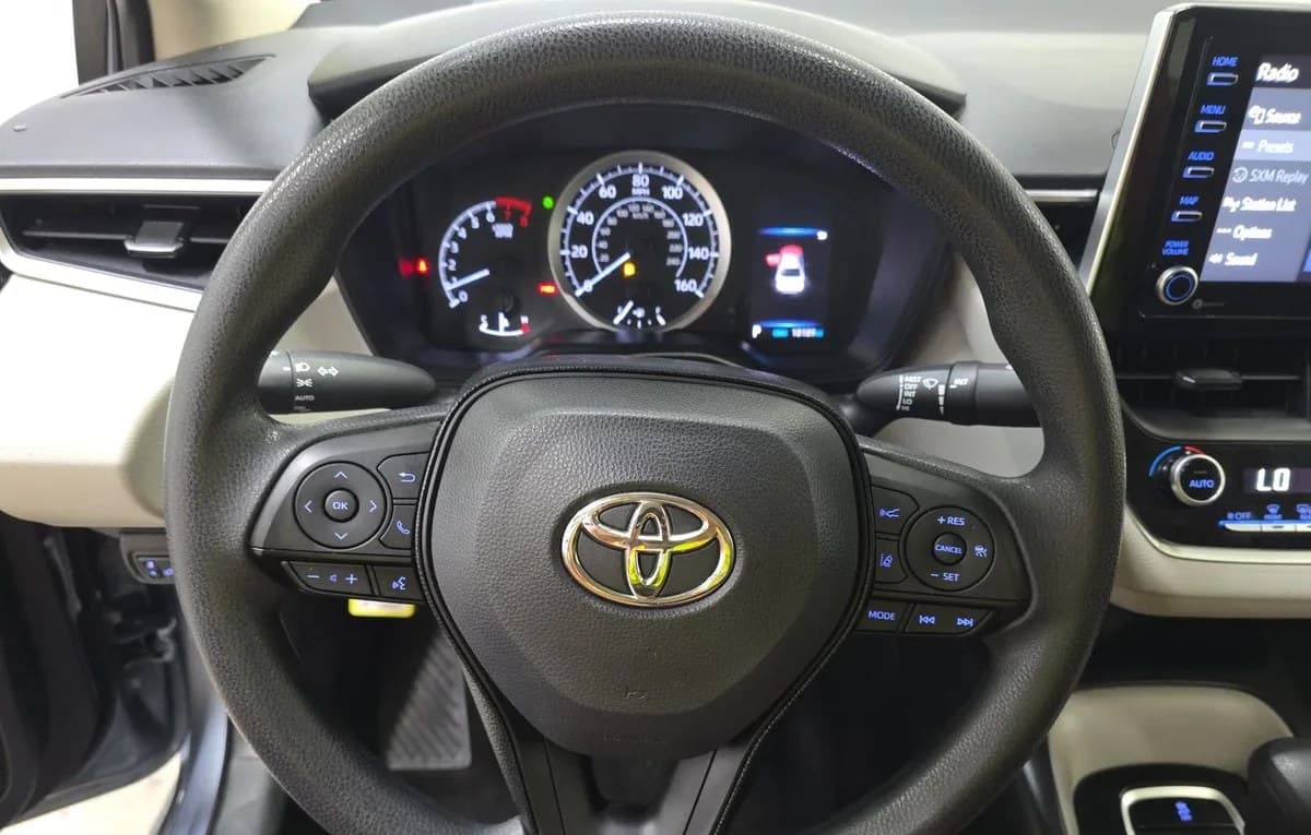 2021 TOYOTA COROLLA LE 7