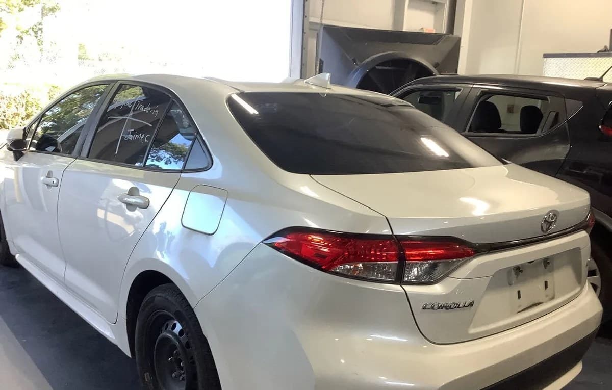 2021 TOYOTA COROLLA LE 3
