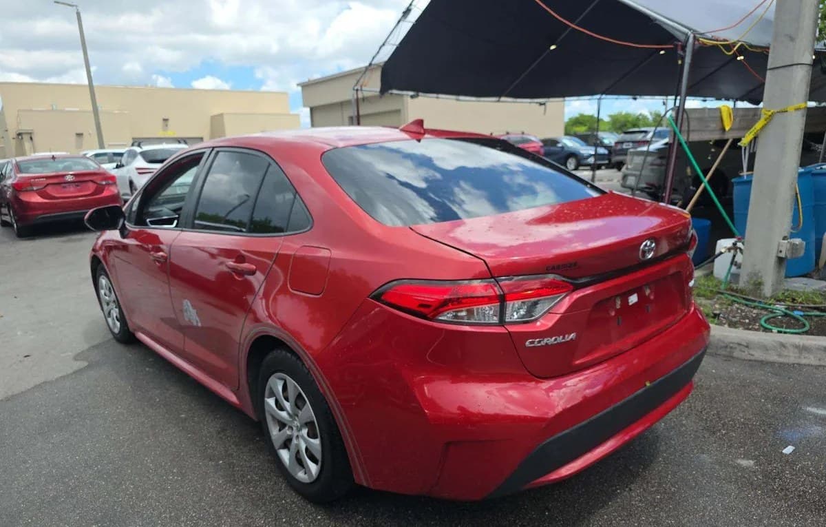 2021 TOYOTA COROLLA LE 3