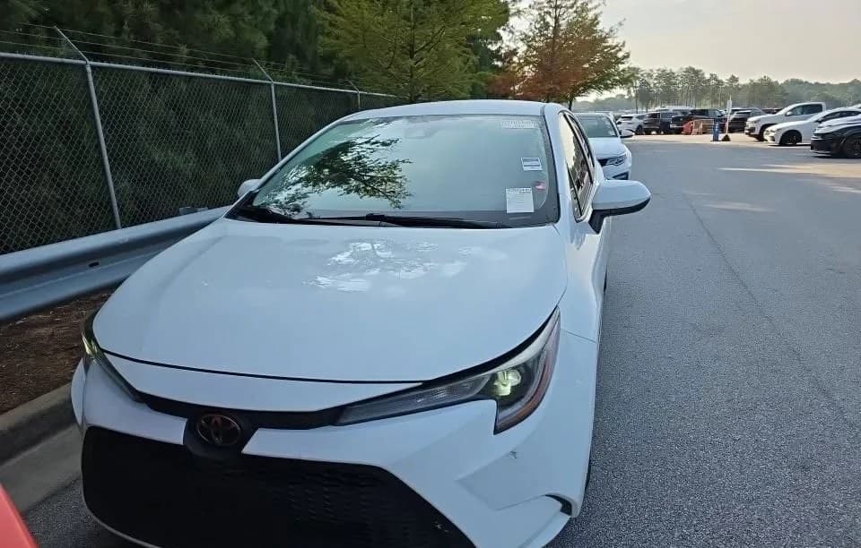 2021 TOYOTA COROLLA LE 3