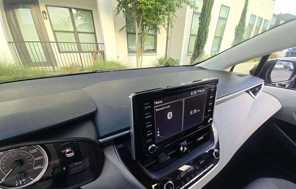 2021 TOYOTA COROLLA LE 7