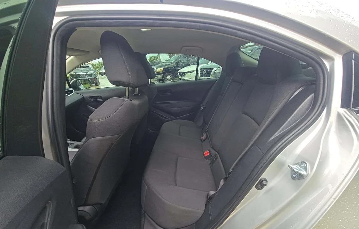 2022 TOYOTA COROLLA LE 7
