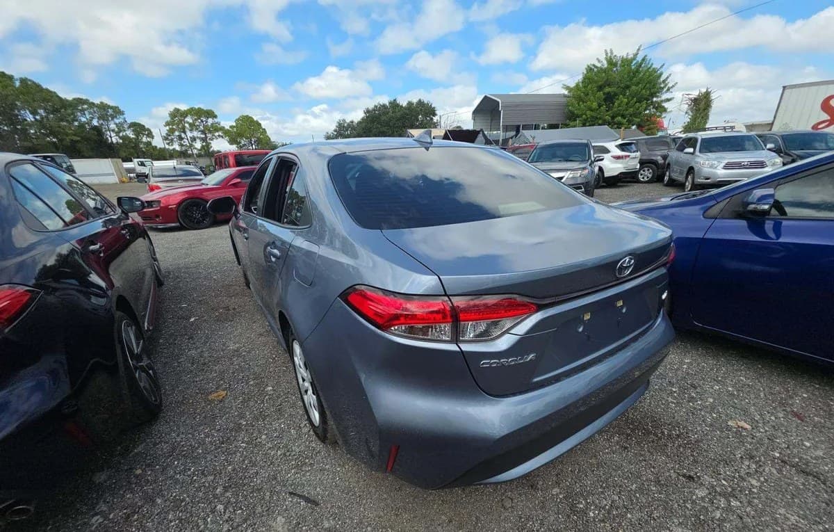 2020 TOYOTA COROLLA LE 3