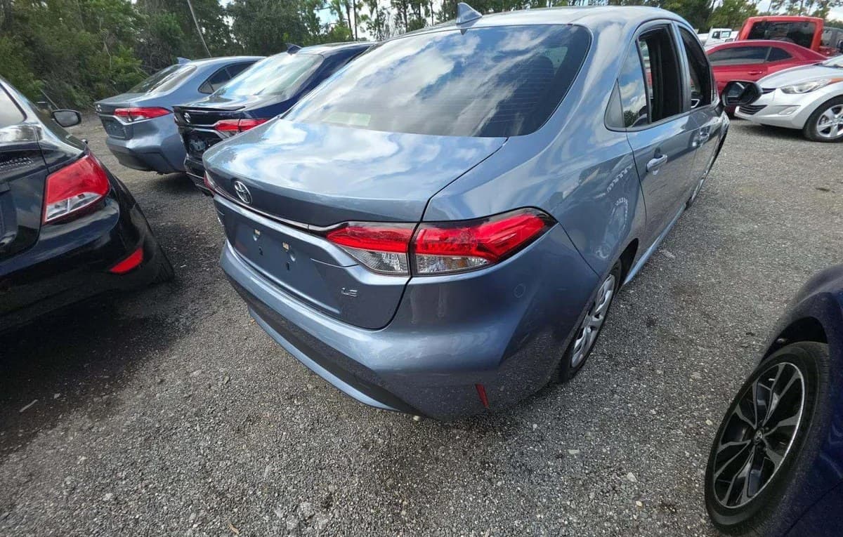 2020 TOYOTA COROLLA LE 4