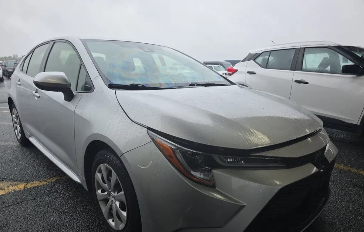 2020 TOYOTA COROLLA LE 4