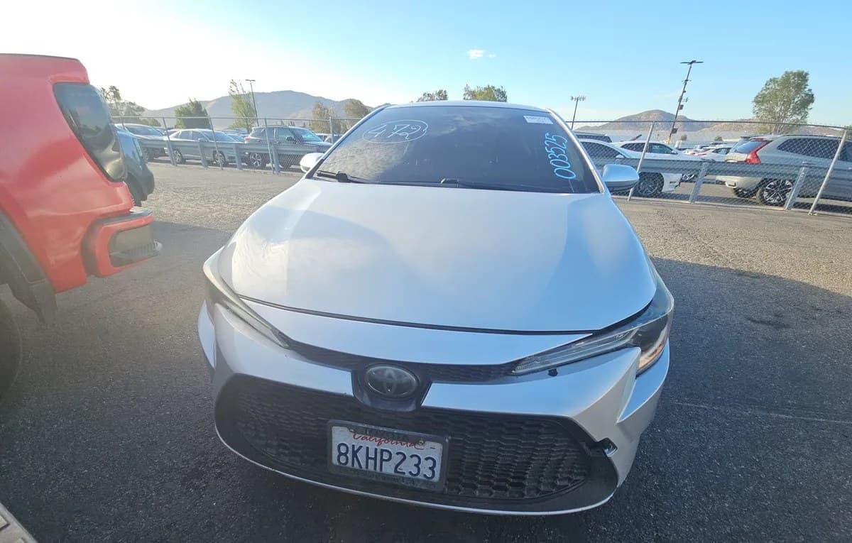2020 TOYOTA COROLLA LE 3