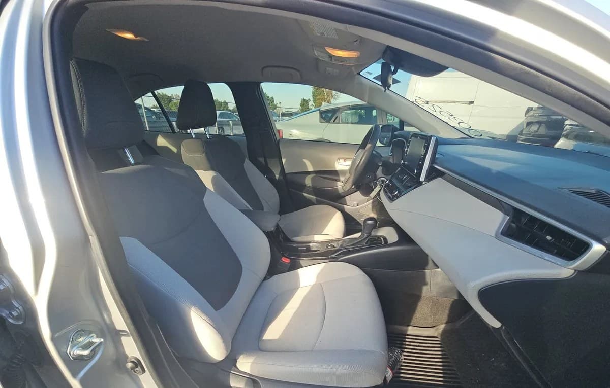 2020 TOYOTA COROLLA LE 5