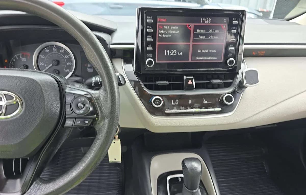2020 TOYOTA COROLLA LE 7