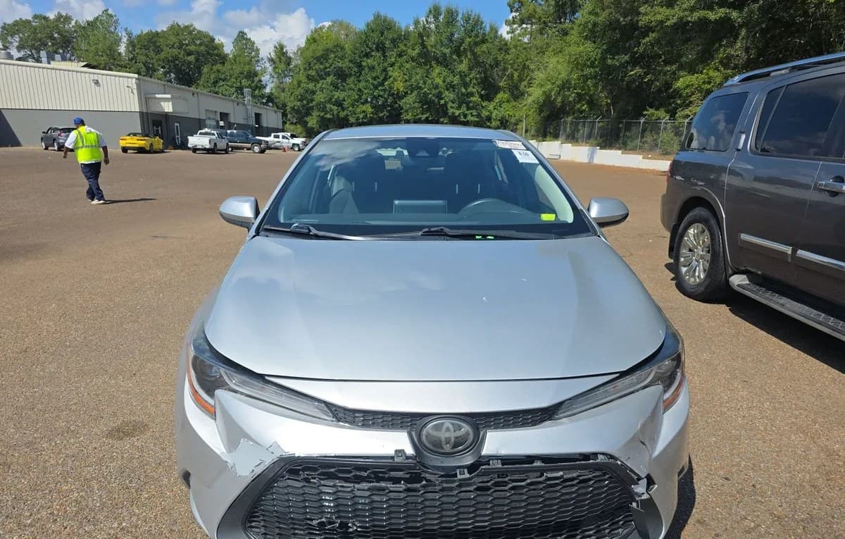 2020 TOYOTA COROLLA LE 3