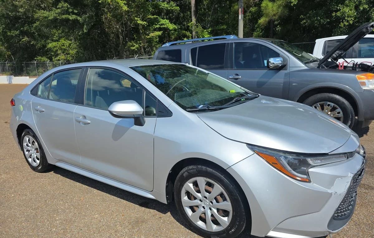 2020 TOYOTA COROLLA LE 4