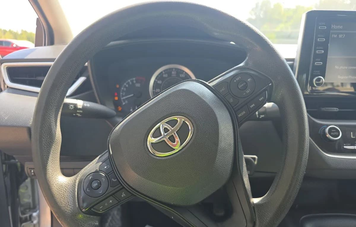 2020 TOYOTA COROLLA LE 7