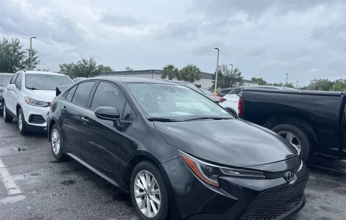 2022 TOYOTA COROLLA LE 2