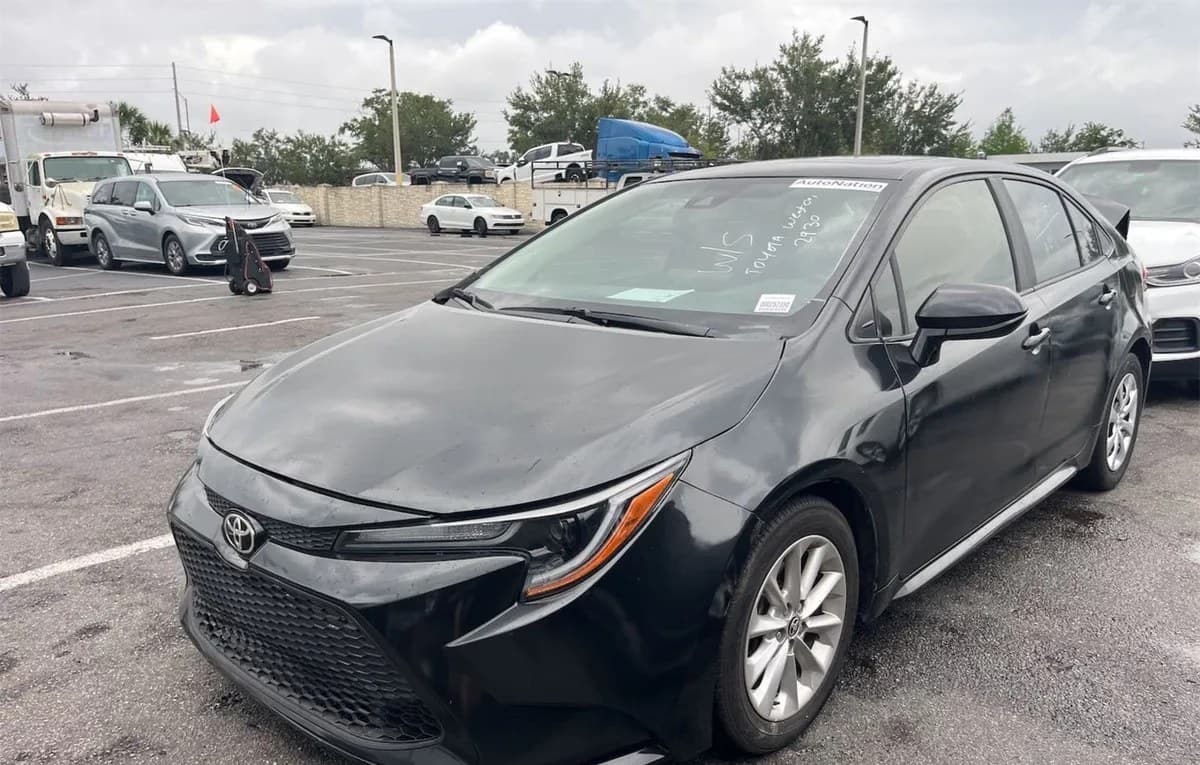 2022 TOYOTA COROLLA LE 3
