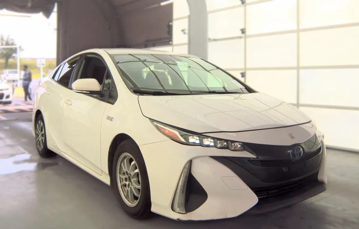 2021 TOYOTA PRIUS PRIME LE 4