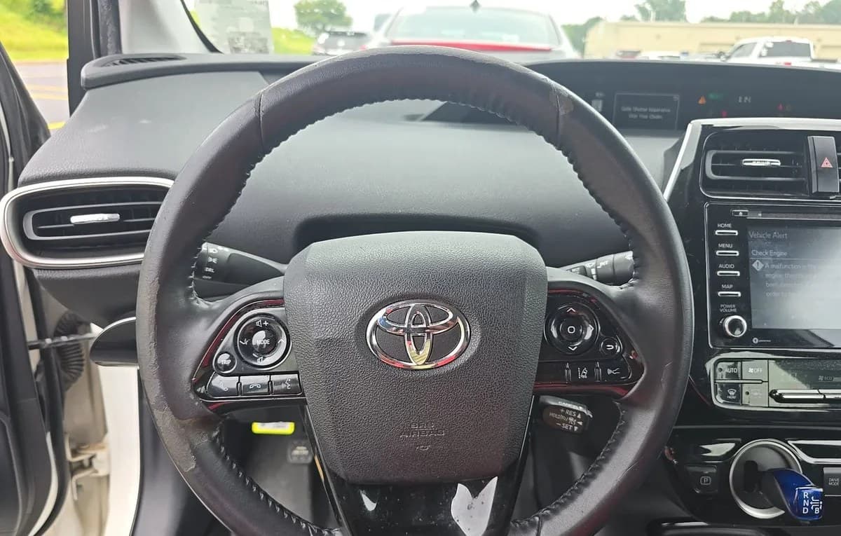 2021 TOYOTA PRIUS PRIME LE 7