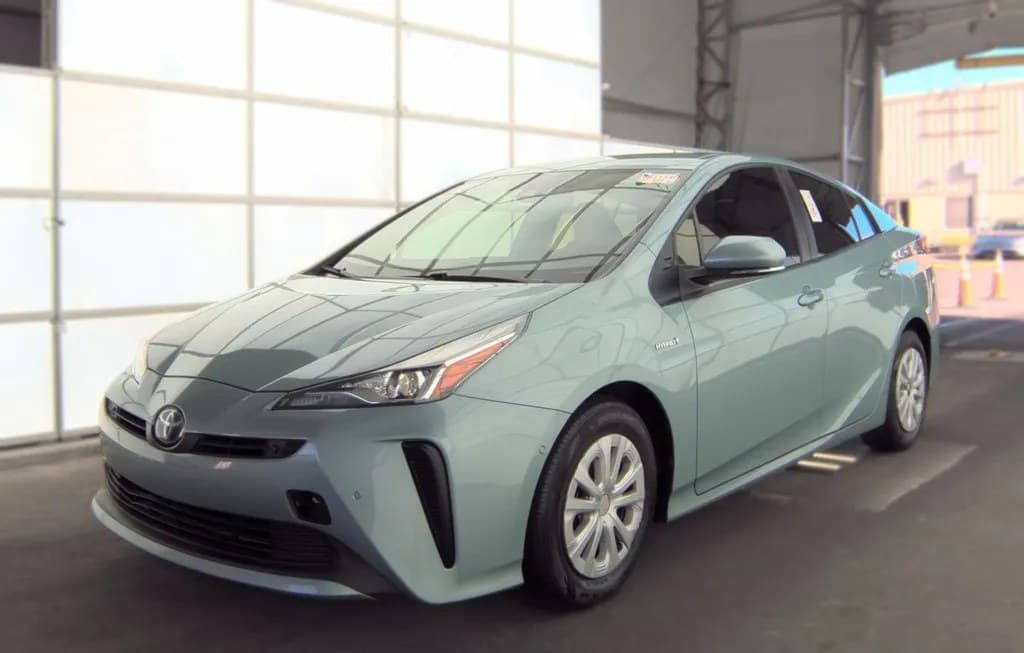 2022 TOYOTA PRIUS LE