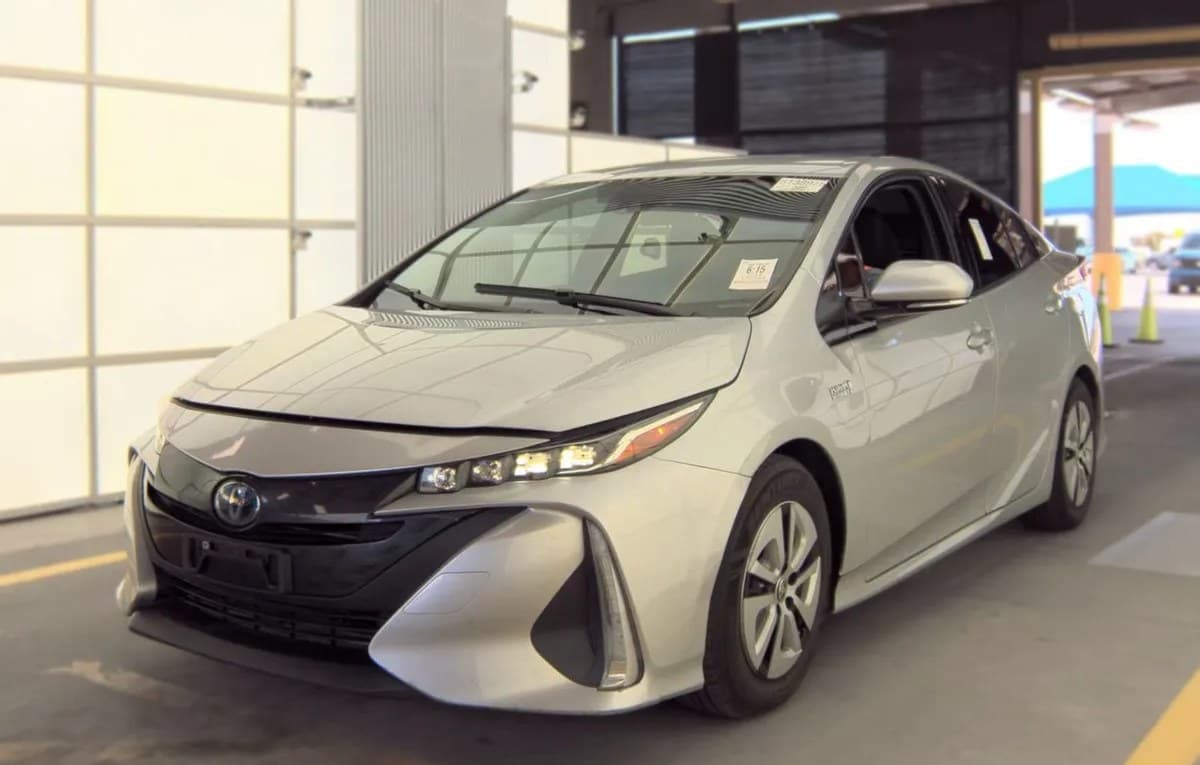 2017 TOYOTA PRIUS PRIME Premium 2