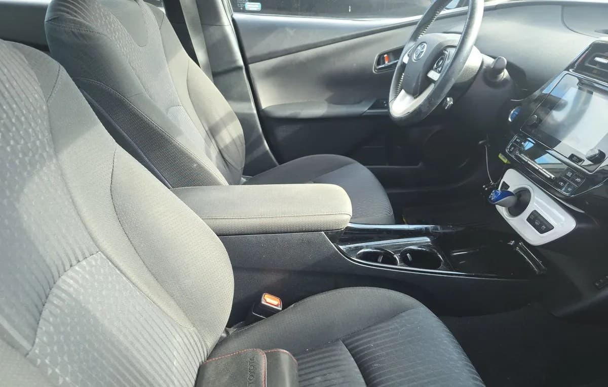 2017 TOYOTA PRIUS PRIME Plus 5