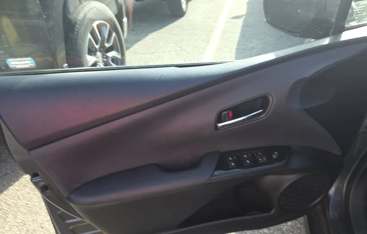 2017 TOYOTA PRIUS PRIME Plus 6