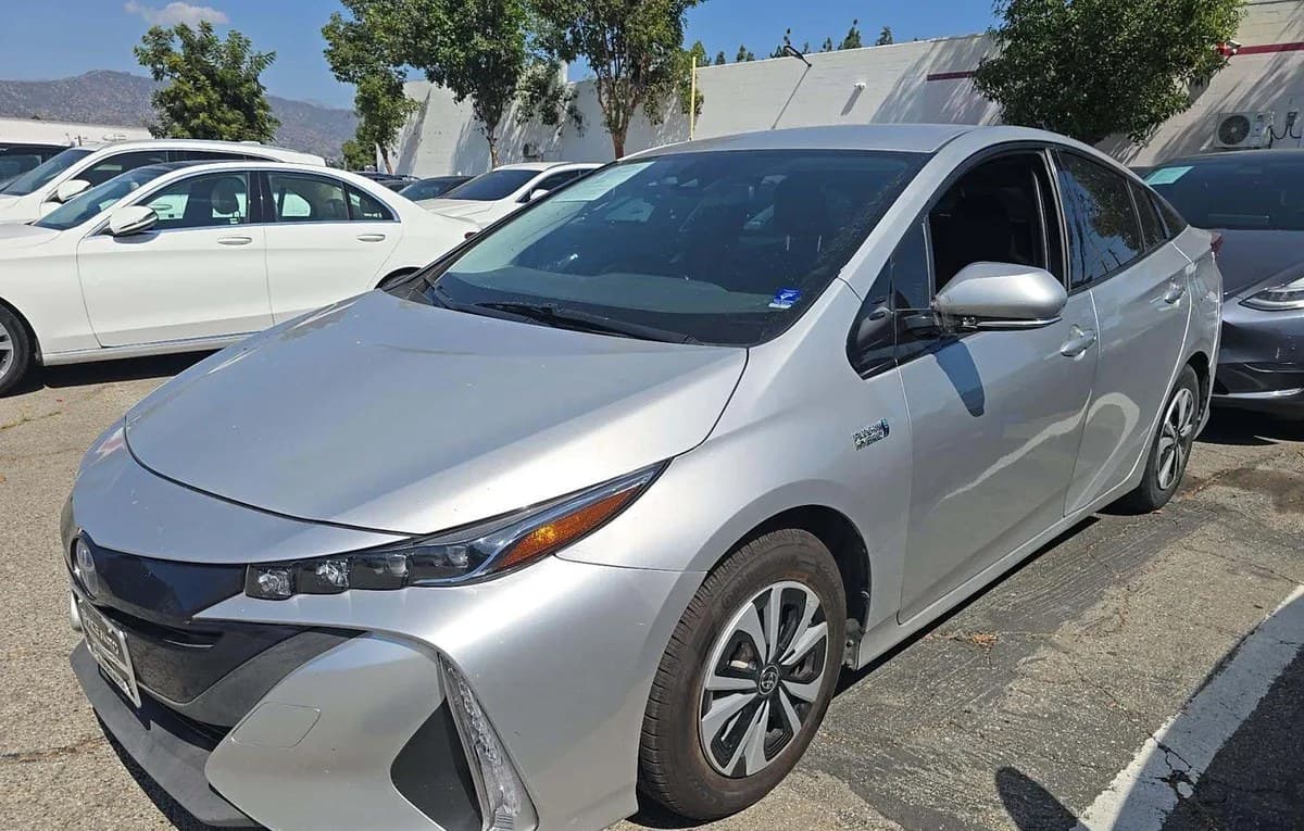 2019 TOYOTA PRIUS PRIME Plus 2