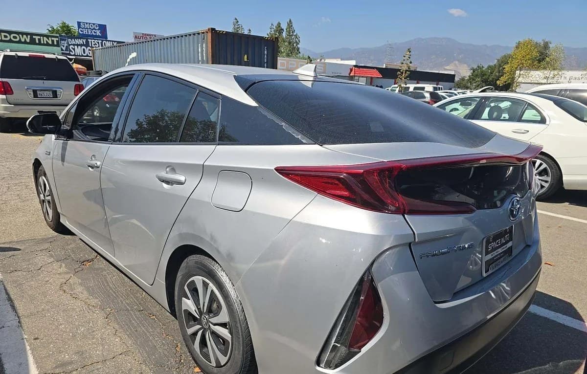 2019 TOYOTA PRIUS PRIME Plus 3