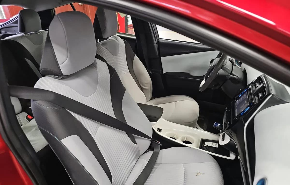 2017 TOYOTA PRIUS PRIME Plus 5