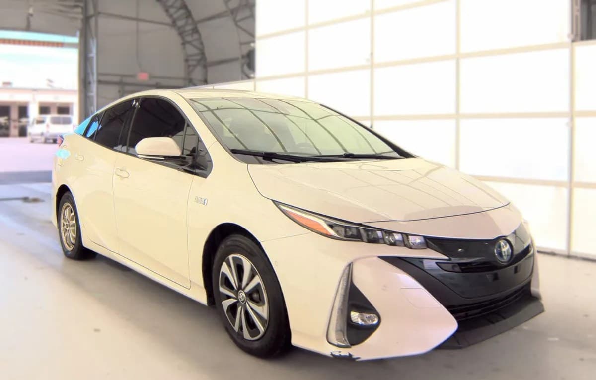 2017 TOYOTA PRIUS PRIME Advanced 4