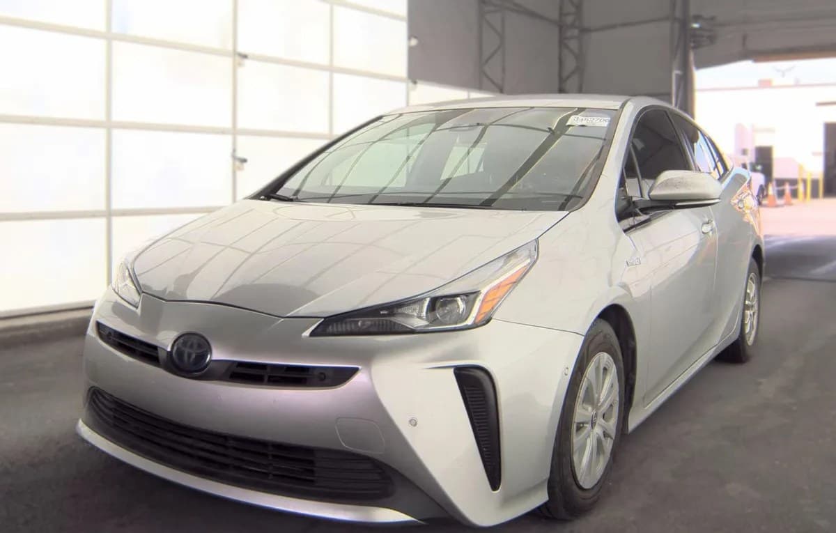 2019 TOYOTA PRIUS LE 2