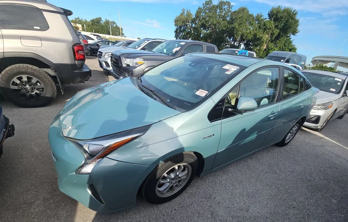 2017 TOYOTA PRIUS Four 2