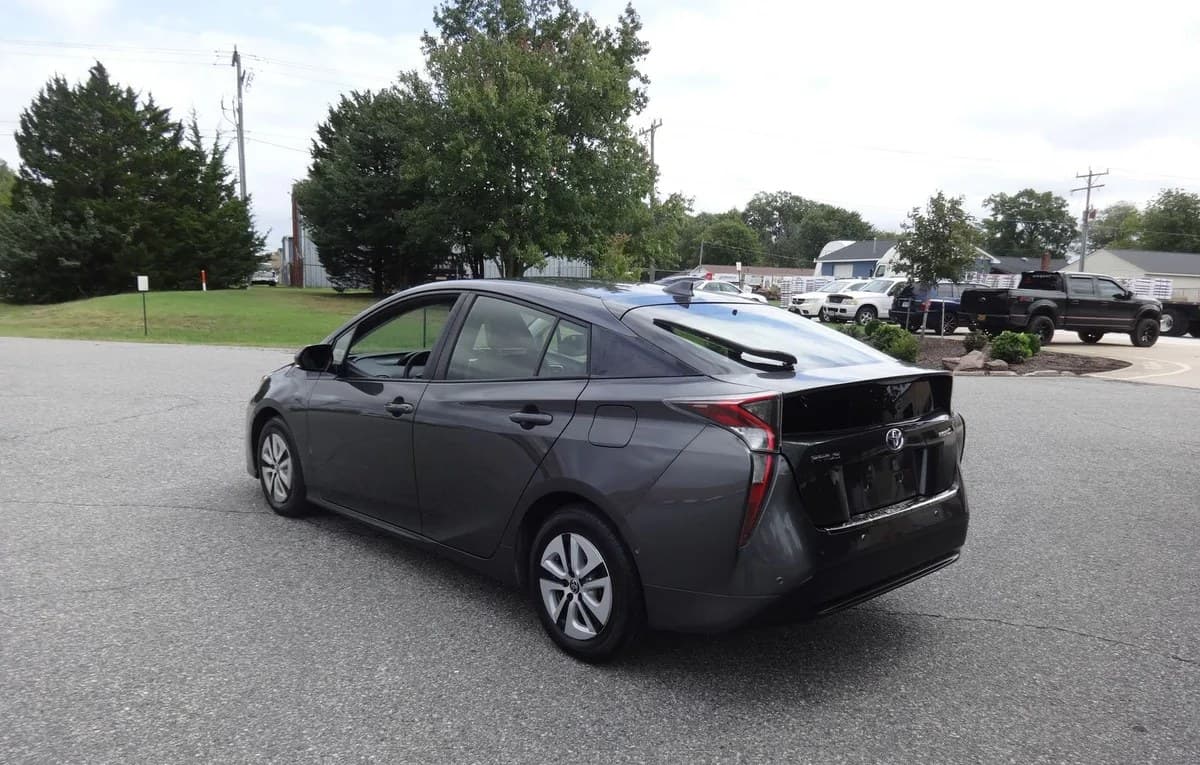2017 TOYOTA PRIUS Four 3