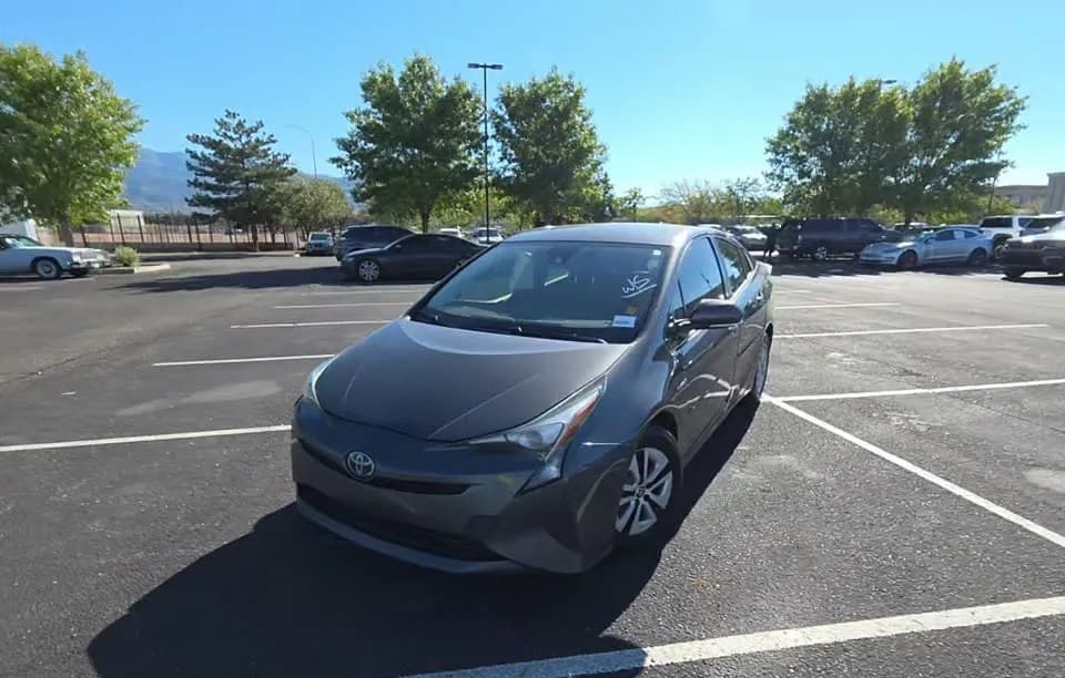 2017 TOYOTA PRIUS THREE 2