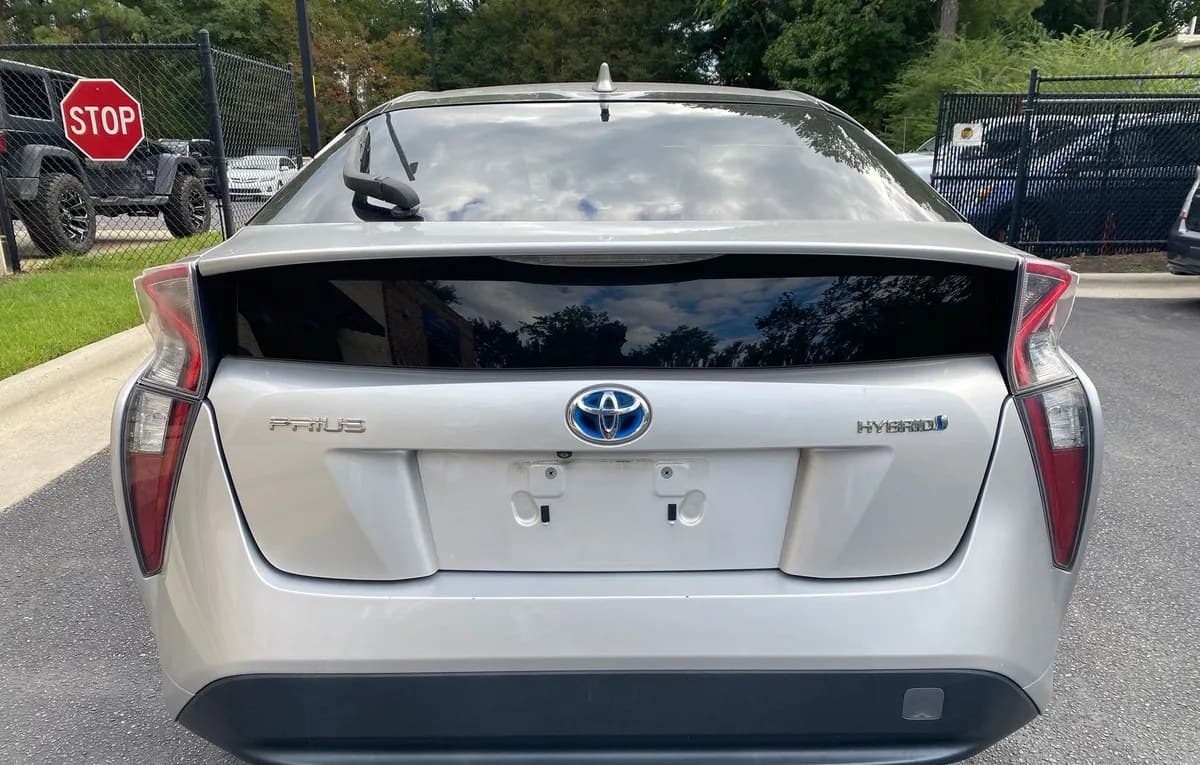 2017 TOYOTA PRIUS Two 4