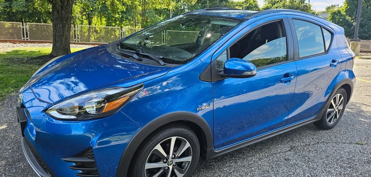 2019 TOYOTA PRIUS C L 2