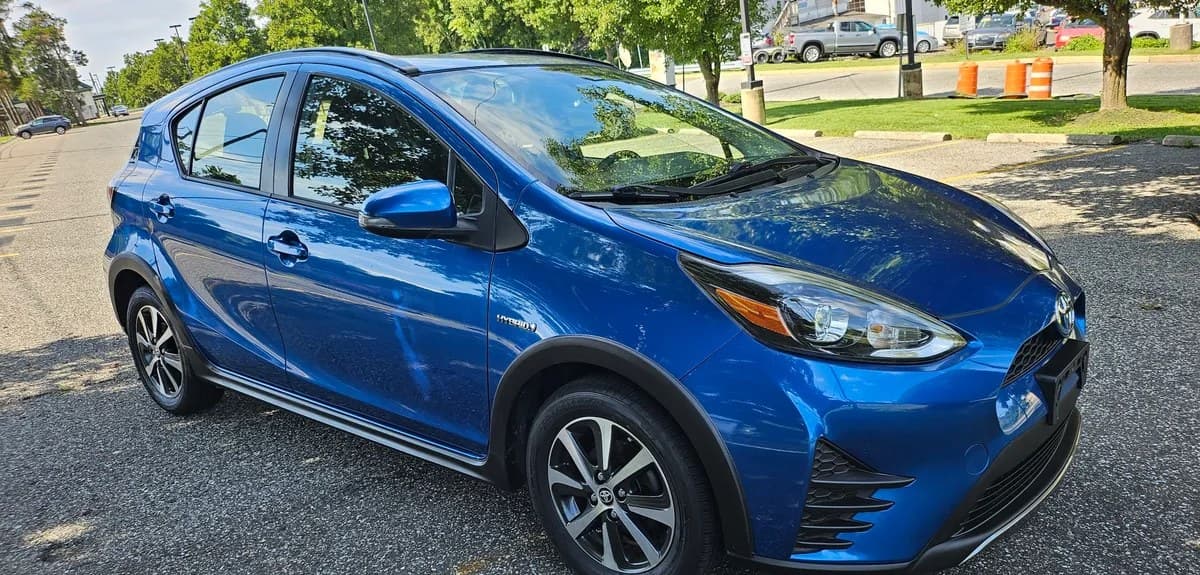 2019 TOYOTA PRIUS C L 4