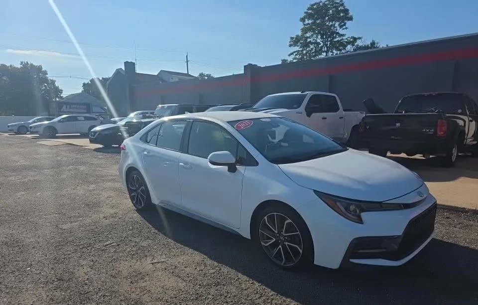 2021 TOYOTA COROLLA SE 4