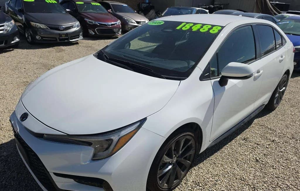 2025 TOYOTA COROLLA SE SEDAN