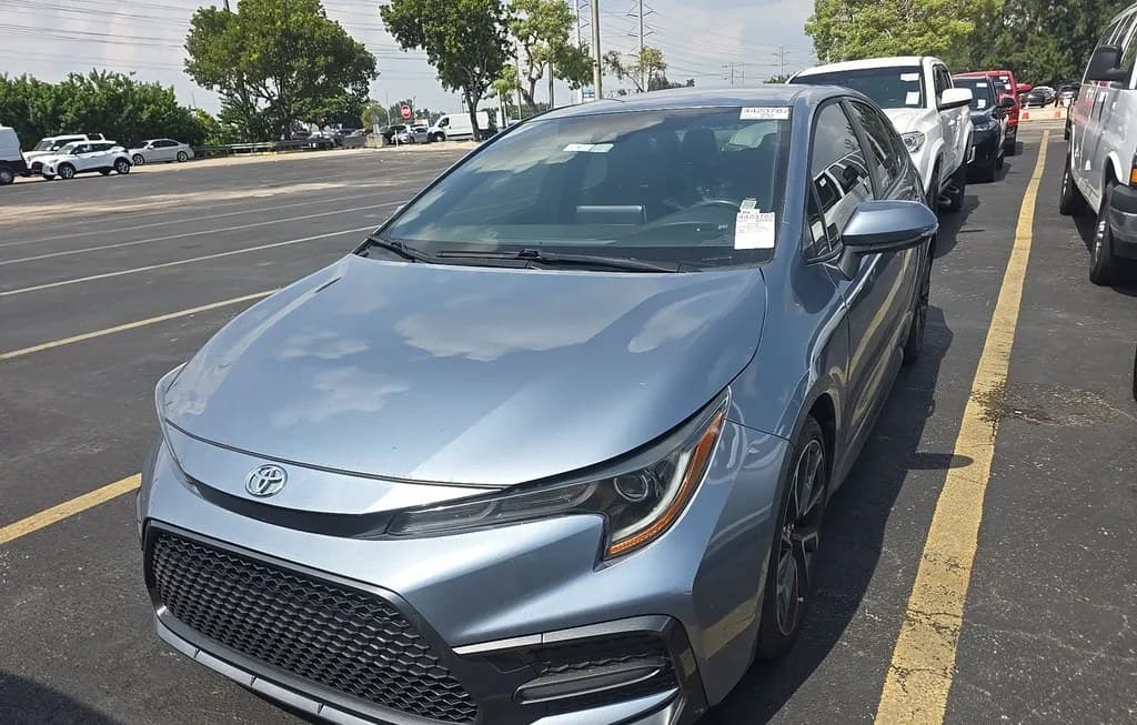 2020 TOYOTA COROLLA SE SEDAN