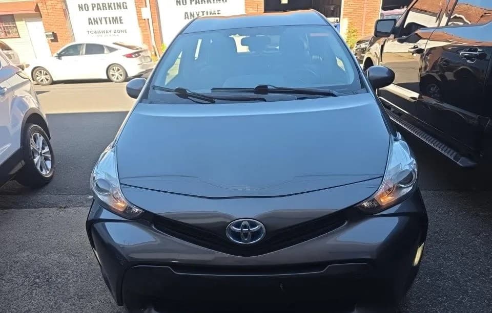 2017 TOYOTA PRIUS V THREE 3