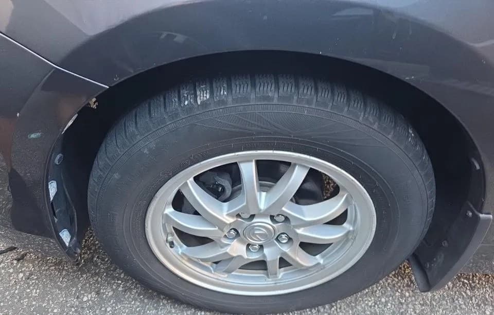 2017 TOYOTA PRIUS V THREE 5