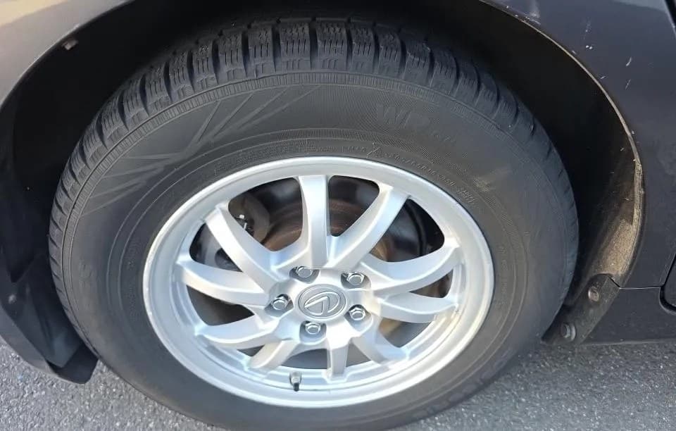 2017 TOYOTA PRIUS V THREE 7