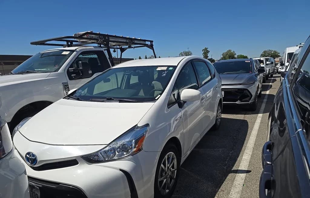 2017 TOYOTA PRIUS V TWO