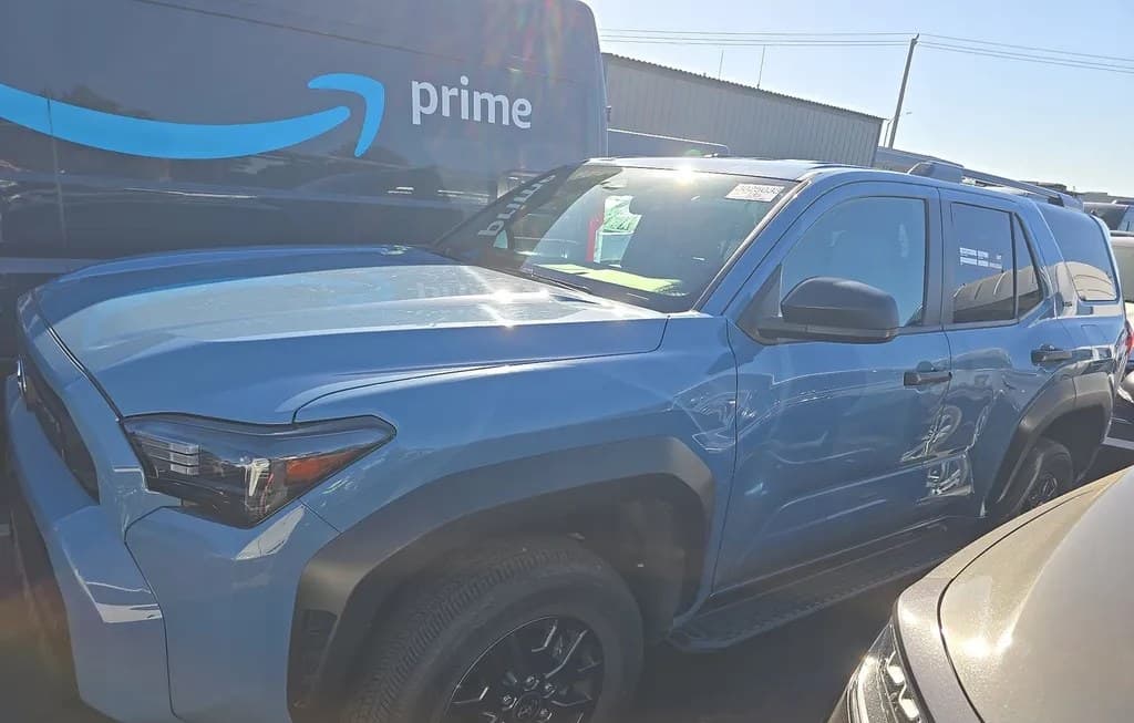 2025 TOYOTA 4RUNNER SR5