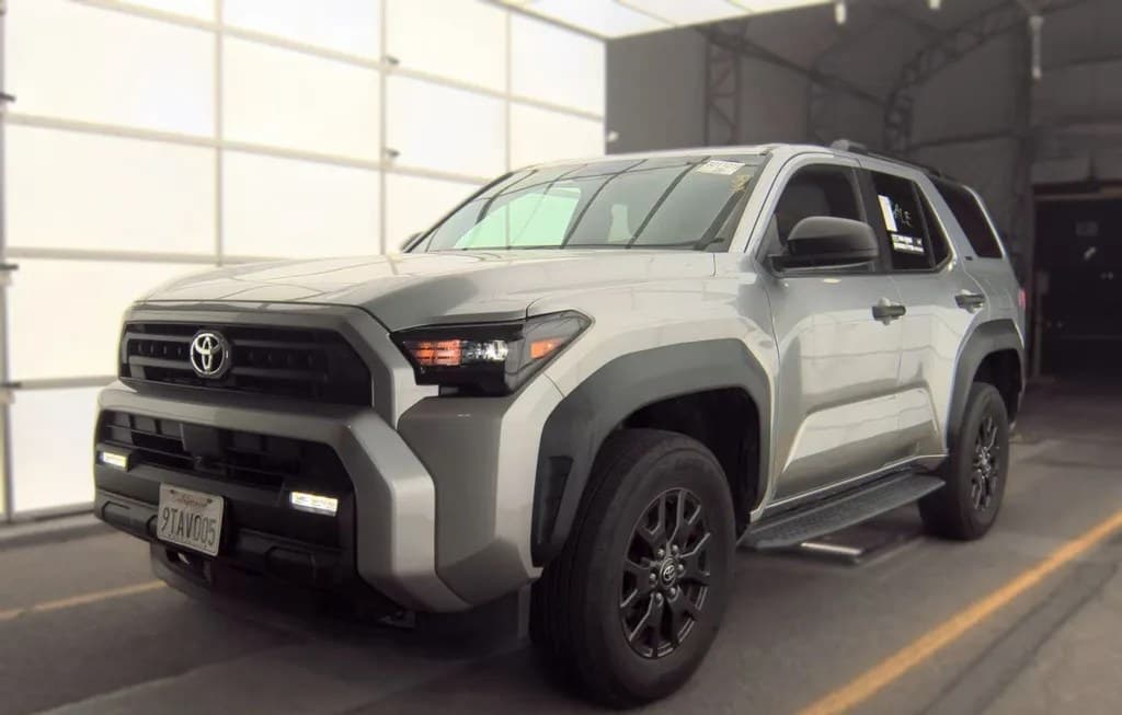 2025 TOYOTA 4RUNNER SR5