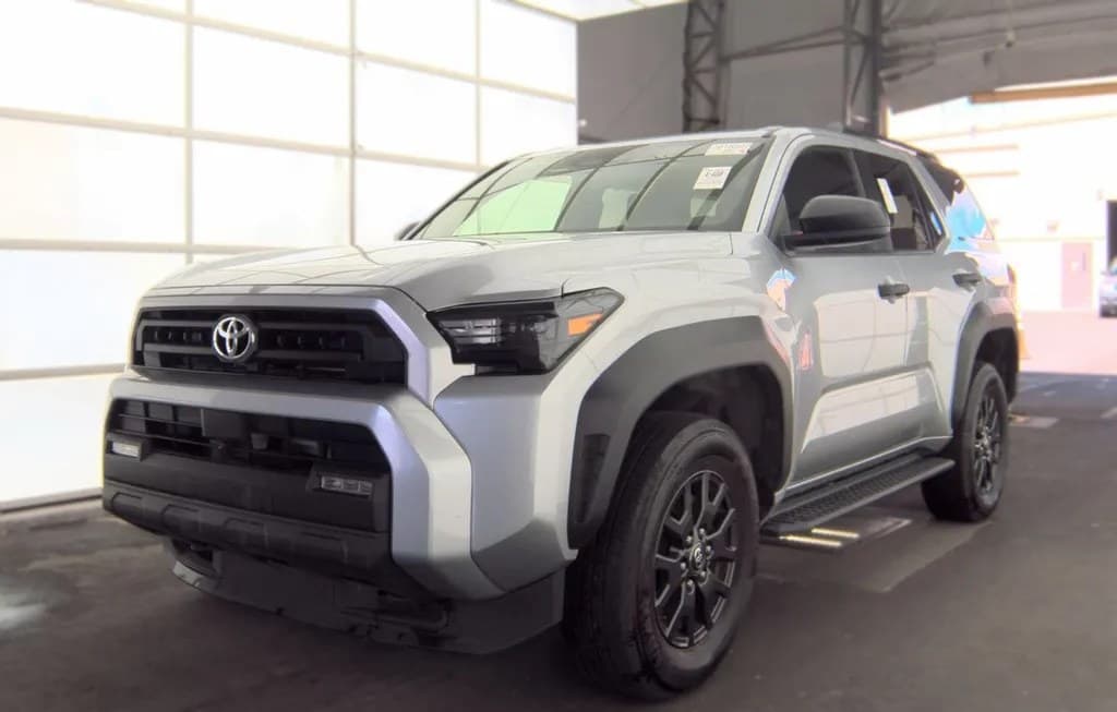 2025 TOYOTA 4RUNNER SR5