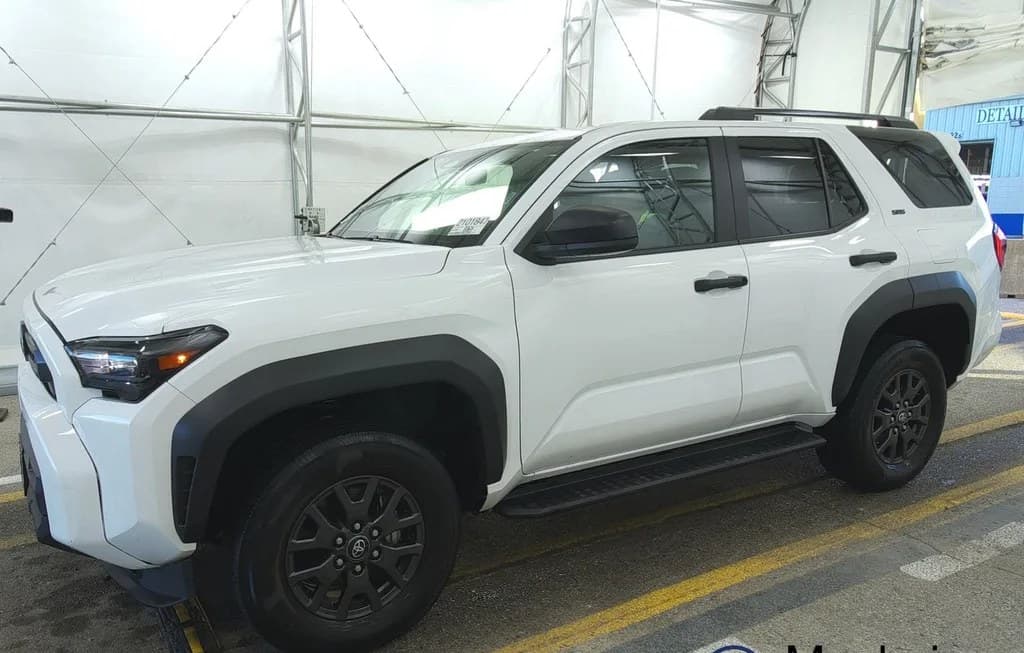 2025 TOYOTA 4RUNNER SR5