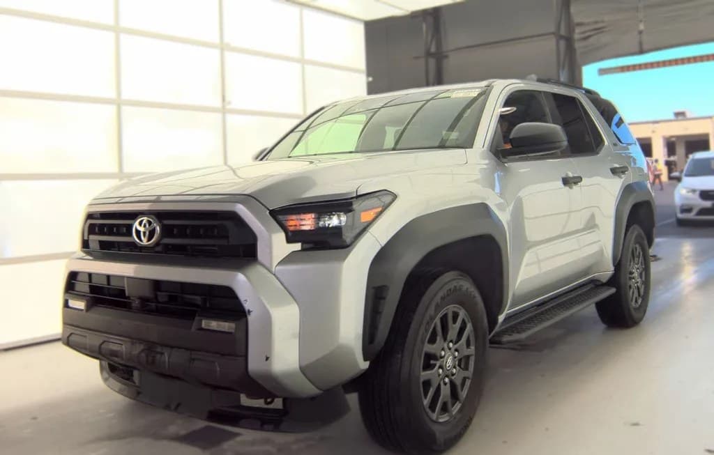 2025 TOYOTA 4RUNNER SR5