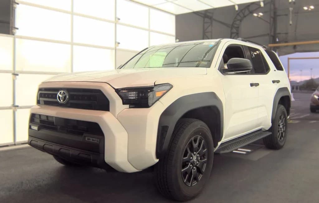 2025 TOYOTA 4RUNNER SR5